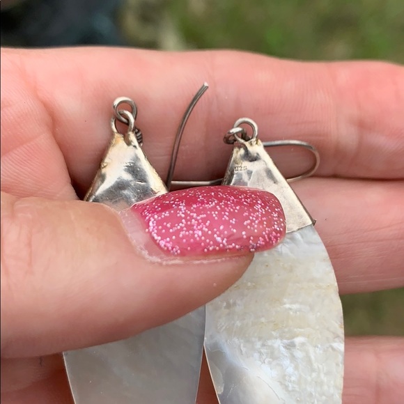 Vintage Sterling Silver Lapis & Mother of Pearl Feather Like Dangle Earrings - Picture 4 of 15